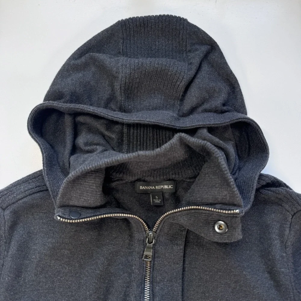 BANANA REPUBLIC Full Zip Hooded Military Sweater Jacket Mens Small Gray Knit